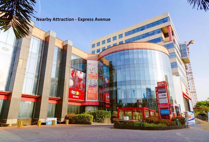 هتل Oyo 40128 Grand Park