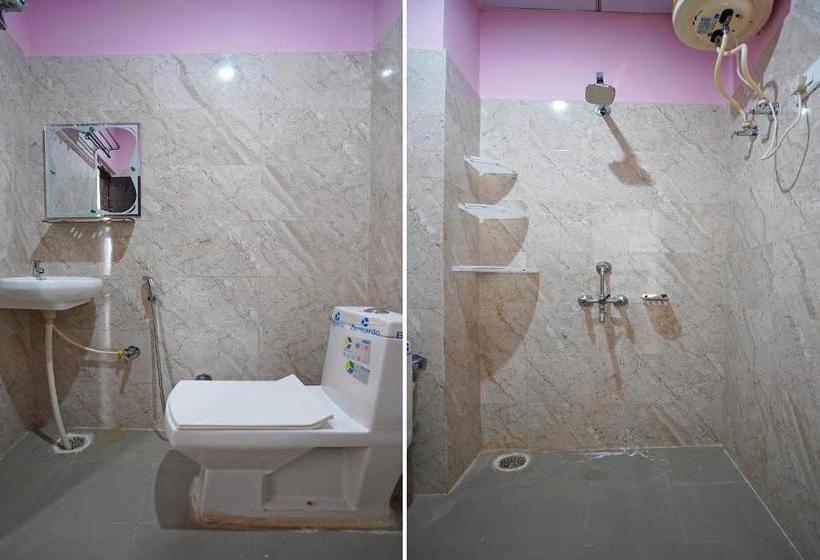 فندق Oyo 61376 The H D , Bar & Restaurant