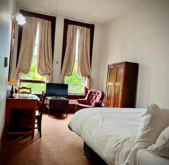 فندق The Monarch