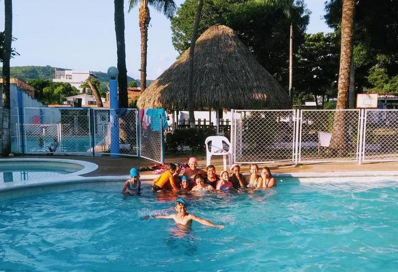 هتل Villa De Rauzan