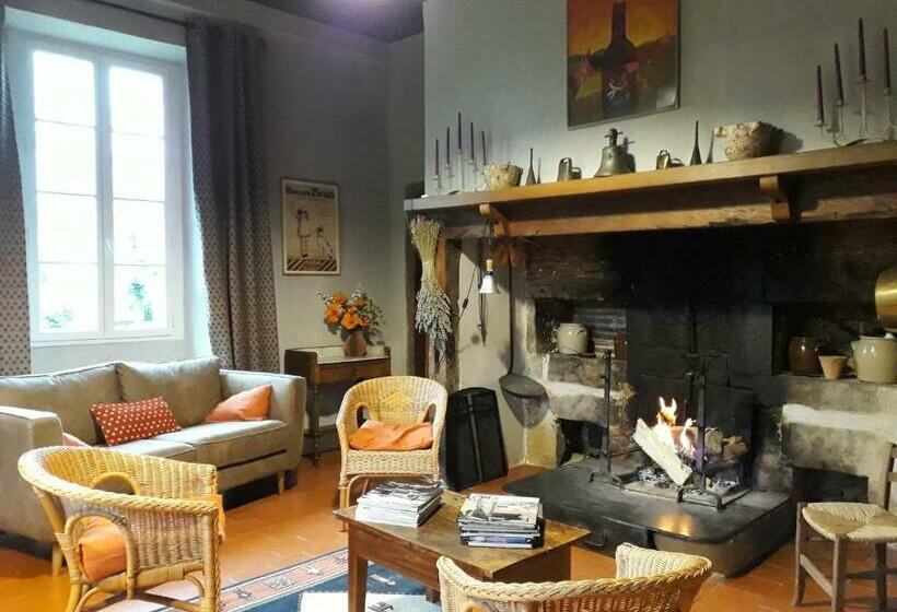 Bed and Breakfast Au Château Juillac