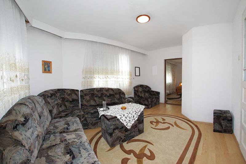 مبيت وإفطار Pension Bud