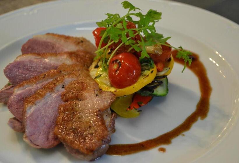 ホテル štekl   Hrubá Skála