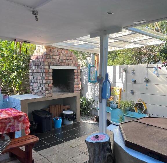 ペンション Bougain Villa Self Catering ,darling