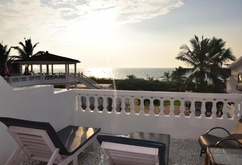 Qees Empire Beach Resort