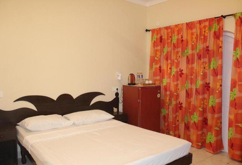 Qees Empire Beach Resort