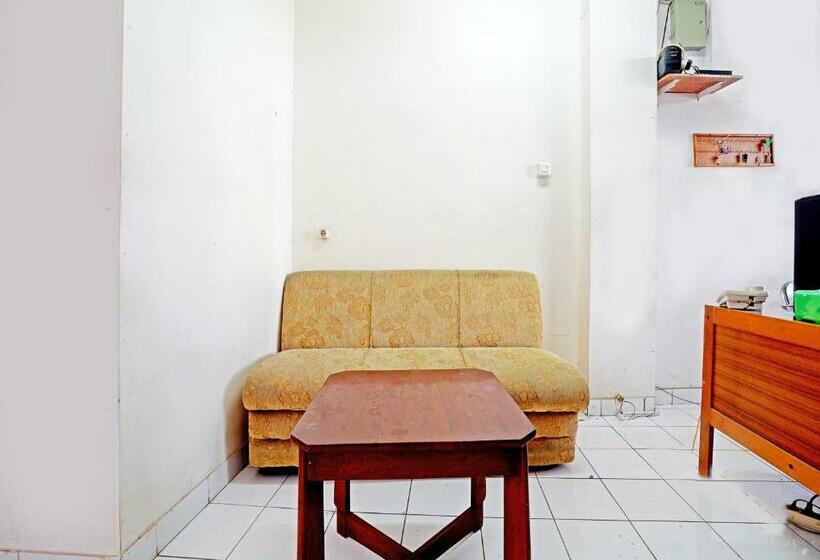 هتل Oyo Life 2388 Kost Teratai