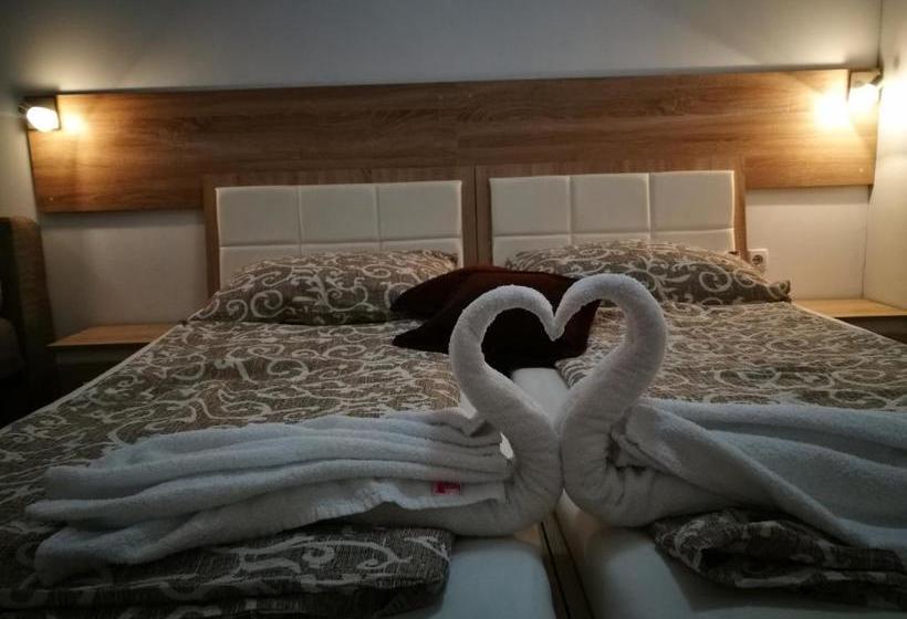 פנסיון Rooms Aračić