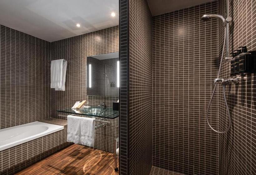 ホテル Exe Zizur Pamplona