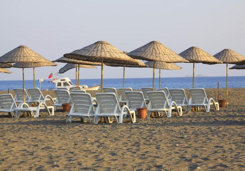 هتل Holiday Village Turkiye