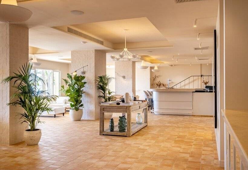 ホテル Hoposa Pollentia - Adults Only