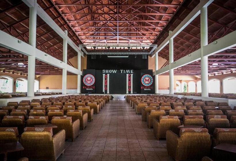 منتجع Majestic Colonial Punta Cana   All Inclusive