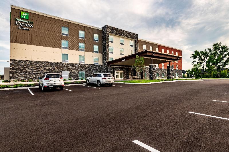 Отель Holiday Inn Express & Suites Dayton East   Beavercreek, An Ihg
