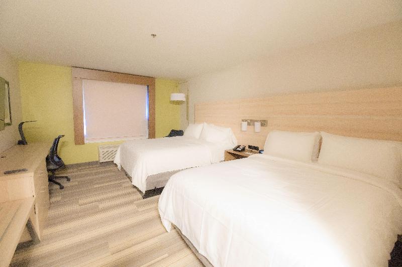 Отель Holiday Inn Express & Suites Dayton East   Beavercreek, An Ihg