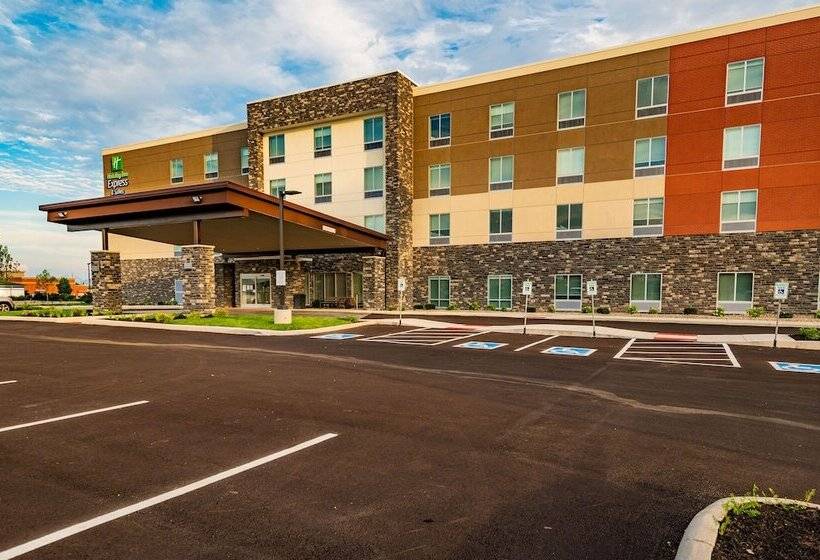 Отель Holiday Inn Express & Suites Dayton East   Beavercreek, An Ihg
