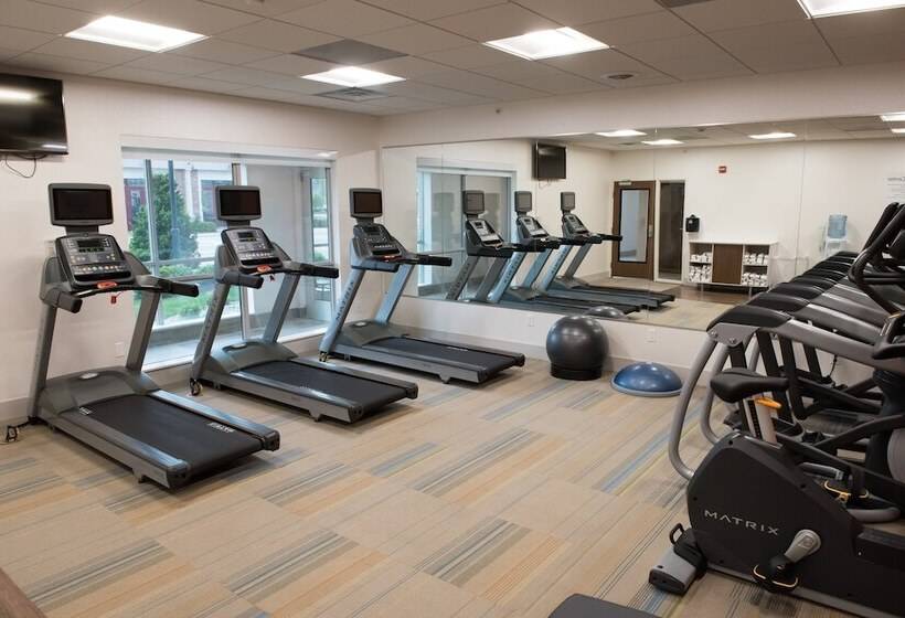 호텔 Holiday Inn Express & Suites Dayton North   Vandalia, An Ihg