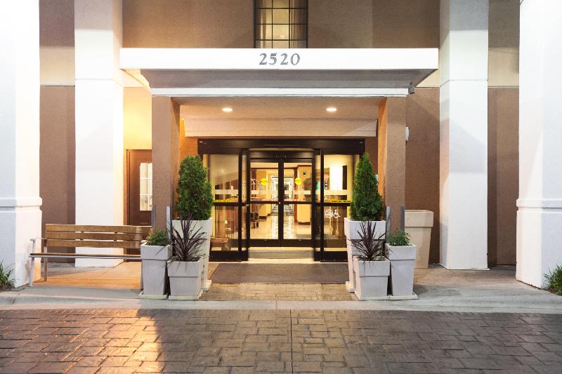 فندق Holiday Inn Exp Winston Salem By Ihg