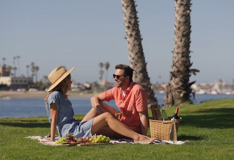 هتل Paradise Point Resort & Spa