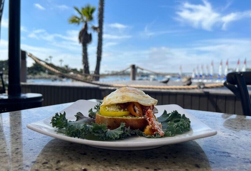 هتل Paradise Point Resort & Spa