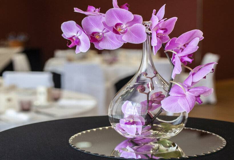 هتل Puerta De Bilbao