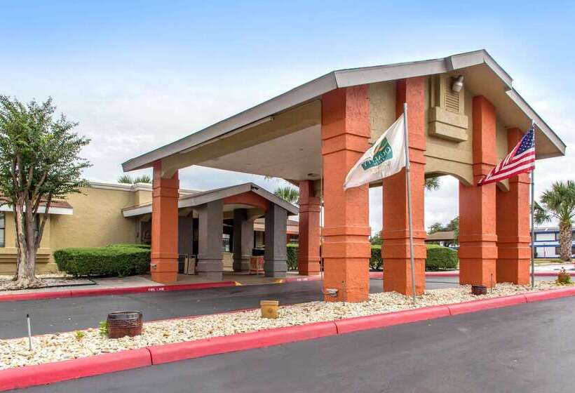 هتل Quality Inn & Suites I 35 Near Frost Bank Center