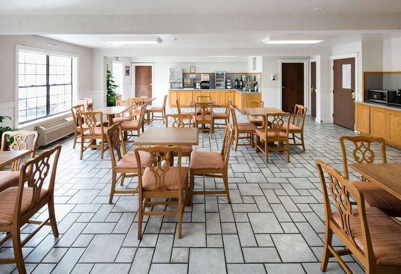 ホテル Red Lion Inn & Suites Auburn