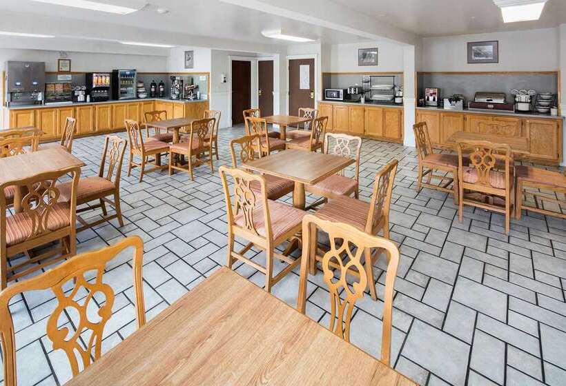 ホテル Red Lion Inn & Suites Auburn