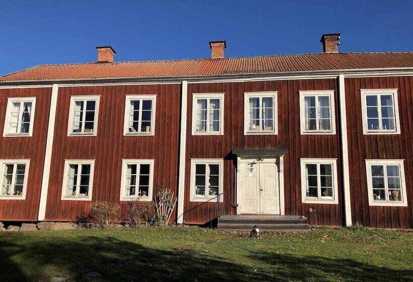 Frägsta Hälsingegård Bed & Breakfast