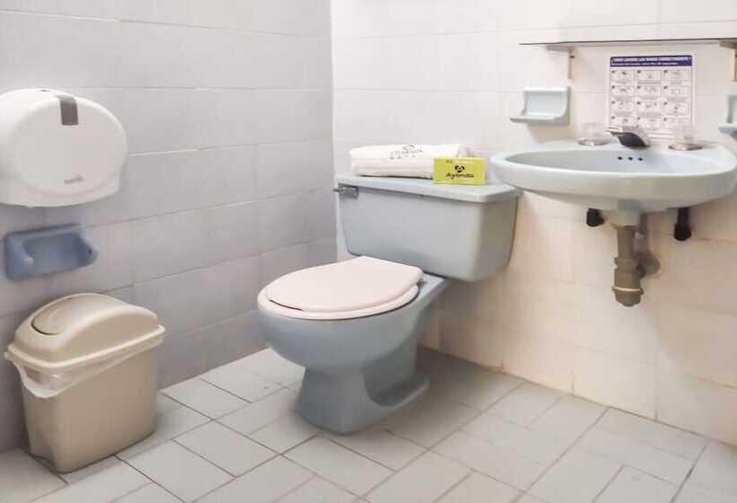 هتل Ayenda 1622 Charmin