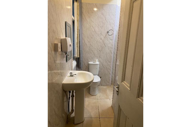 فندق Newport Lodge