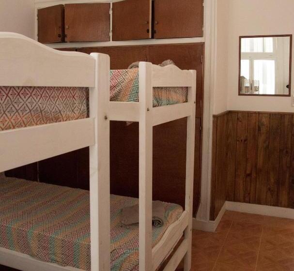 پانسیون Hostel Brown