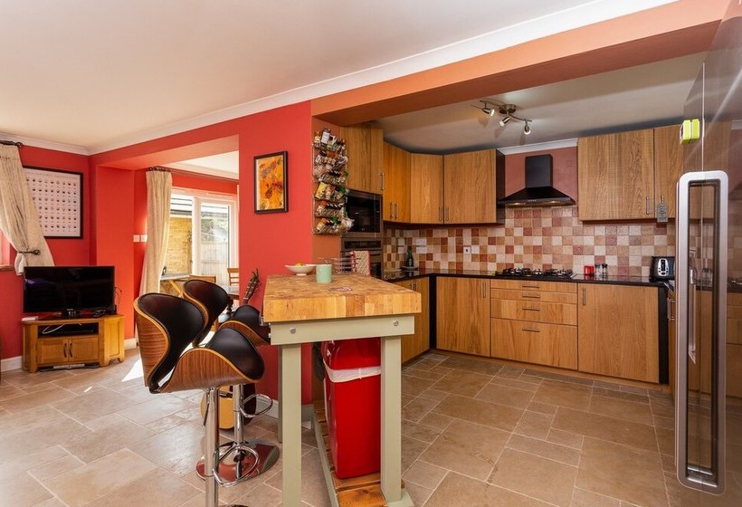 Spacious 3 Bed House With Garden In Bermondsey