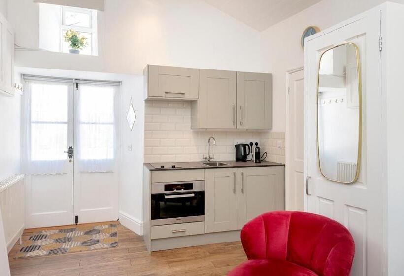 مبيت وإفطار The Old Parsonage