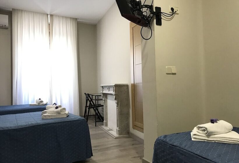 Hostal El Pilar