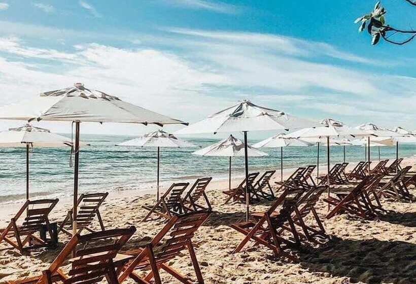 هتل Aquarela Praia