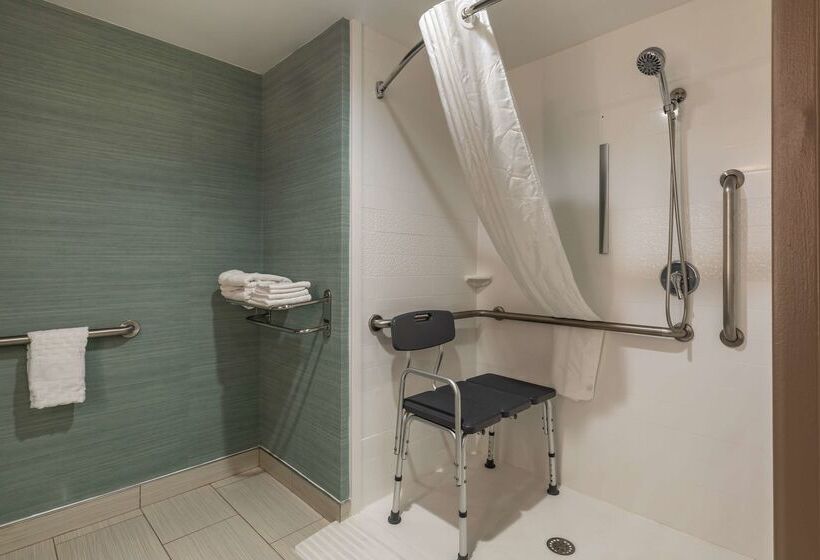 هتل Best Western Plus New Englander