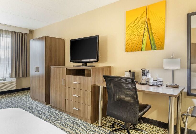 هتل Best Western Plus New Englander