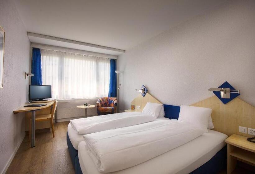 בית מלון כפרי Blumenstein Self Check In