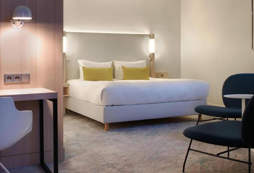 The Jangle Hotel   Paris   Charles De Gaulle   Airport