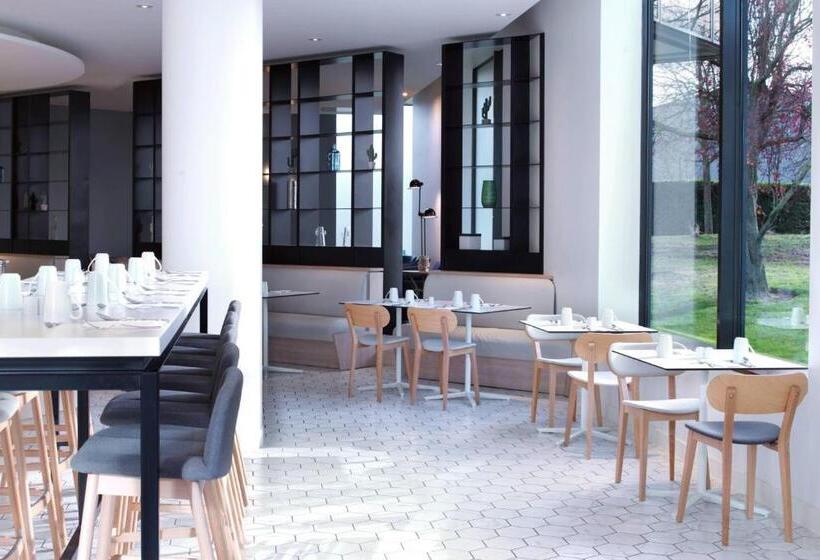 The Jangle Hotel   Paris   Charles De Gaulle   Airport