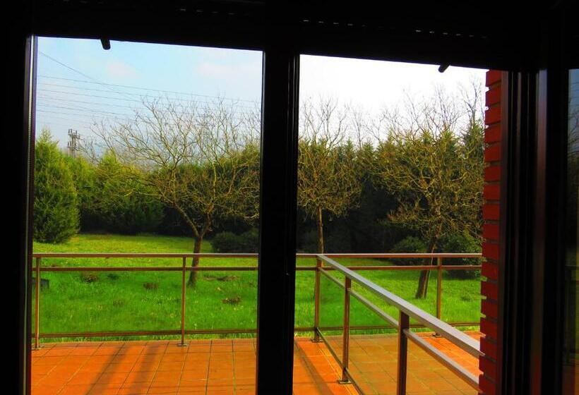 בית מלון כפרי Euba