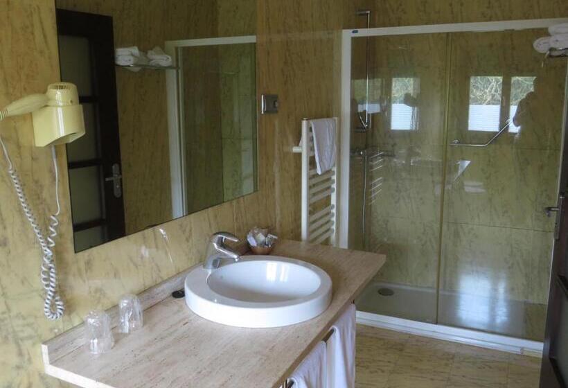 בית מלון כפרי Euba