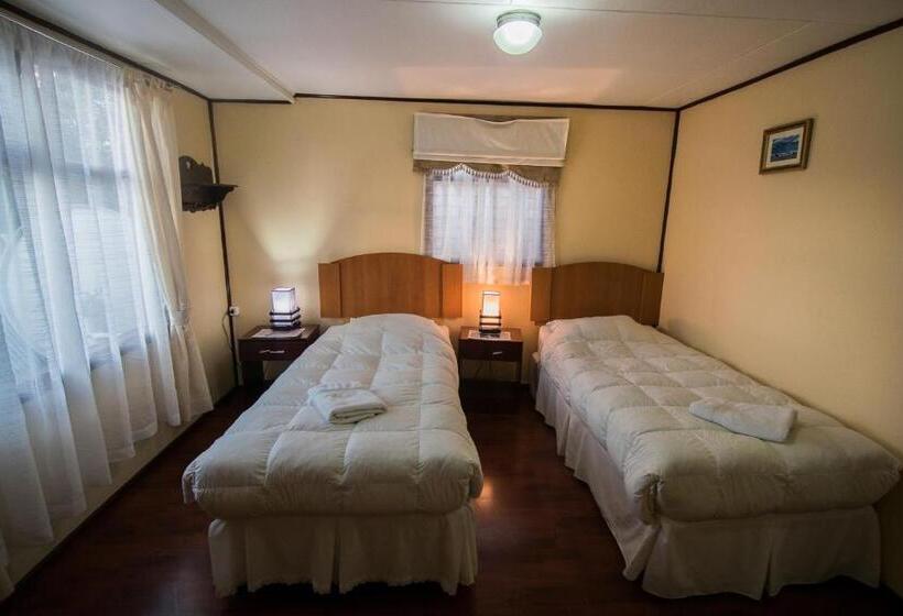 ホテル Hostal Alcázar