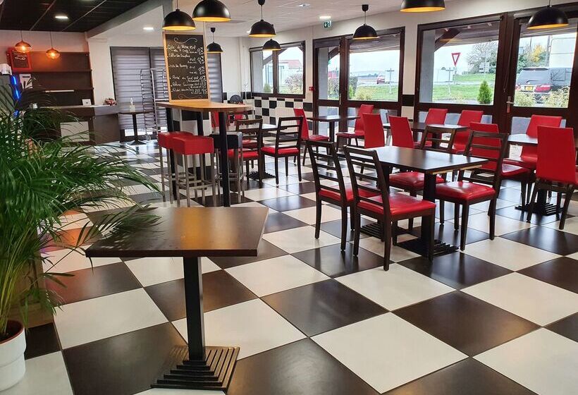 호텔 Kyriad Montluçon   Saint Victor