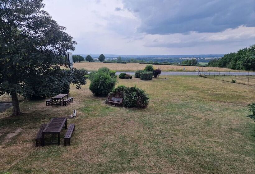 호텔 Kyriad Montluçon   Saint Victor