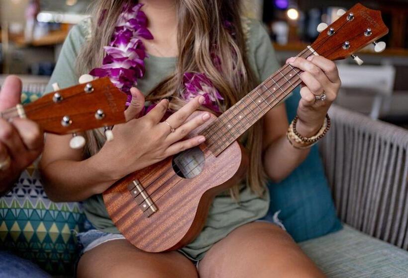 בית מלון כפרי Outrigger Waikiki Beach Resort