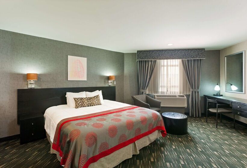 Ramada Plaza By Wyndham West Hollywood Hotel & Suites