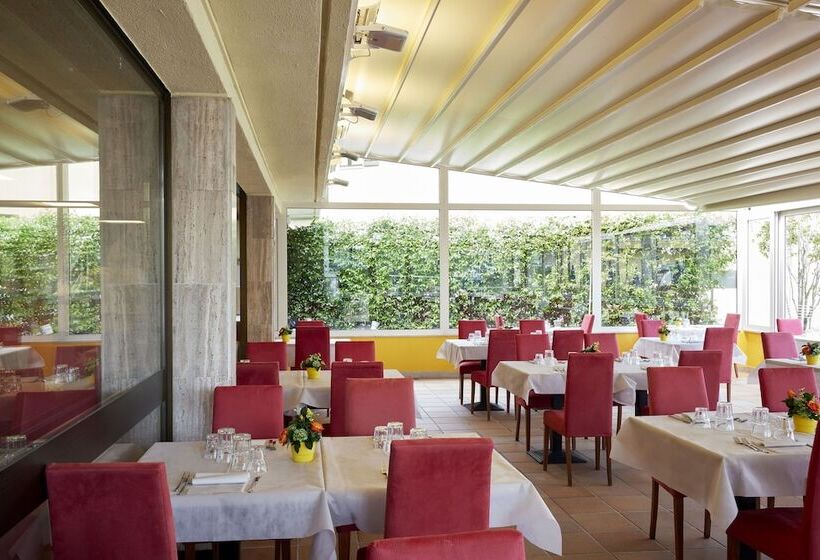 فندق Royal Village