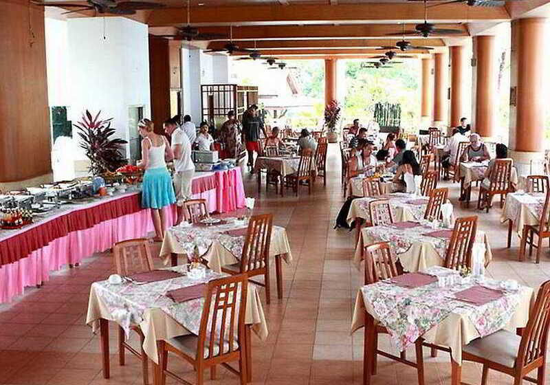 ホテル Samui First House
