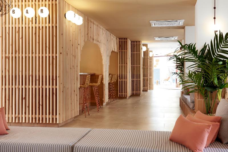 هتل tent Lloret de Mar